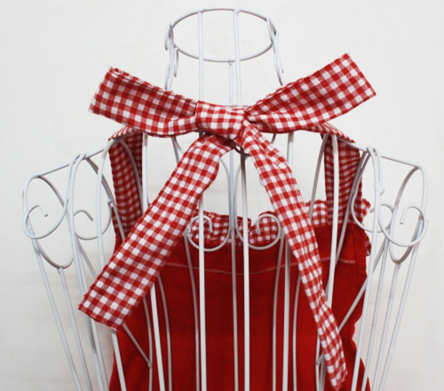 Hyzrz Cotton Kitchen Aprons for women with 2 Pockets Adjustable Neck Strap Chef Apron for Cooking Mothers Day Gifts (Black)